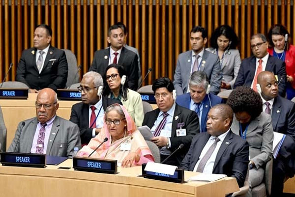 জলবায়ু সংকট এড়াতে ধনী দেশগুলোকে সৎ হতে হবে: প্রধানমন্ত্রী