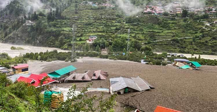 বন্যায় নি*হত ৪, ১১ সেনাসহ নি*খোঁজ বহু