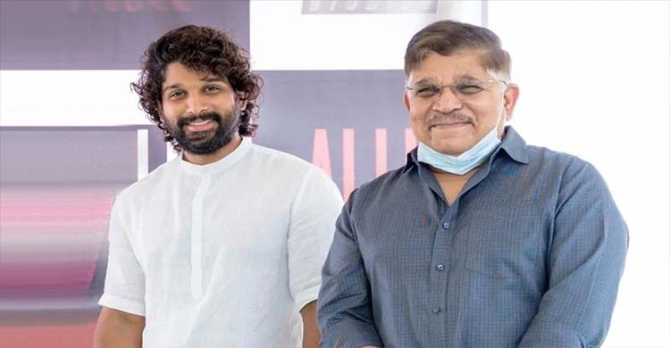 ছেলে আল্লু অর্জুনকে বাঁ চা তে মাঠে নামলেন বাবা