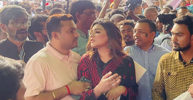 নৌকা না পেয়ে স্বতন্ত্র প্রার্থী হলেন মাহি