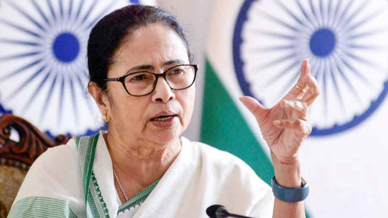 কেউ ধর্মনিরপেক্ষতা খারাপ বললে মেনে নিতে পারি না: মমতা