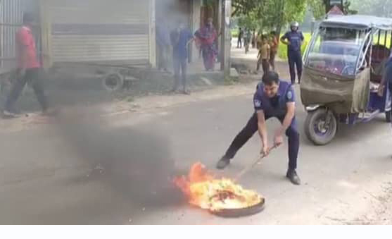 চুনারুঘাট ছাত্রদলের বিভিন্ন সড়ক অবরোধ