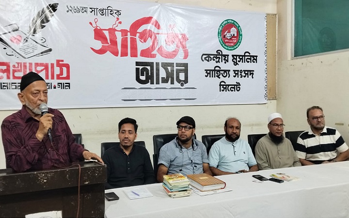 &lsquo;তরুণদের কলমই আগামী সাহিত্যের শক্তি&rsquo;