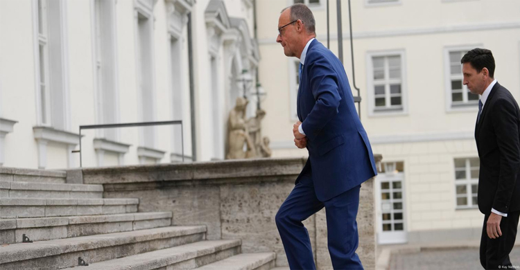 জার্মানিতে অবিলম্বে আস্থাভোট চান বিরোধীরা