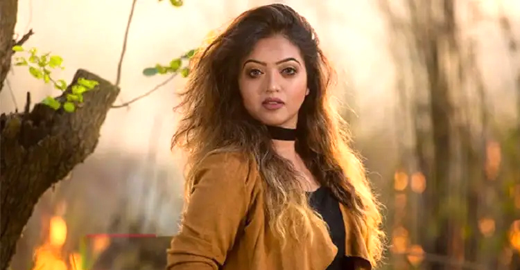 কর্নিয়ার মুখে ববিতার ছায়া?&mdash;নিজেই জানালেন কণ্ঠশিল্পী
