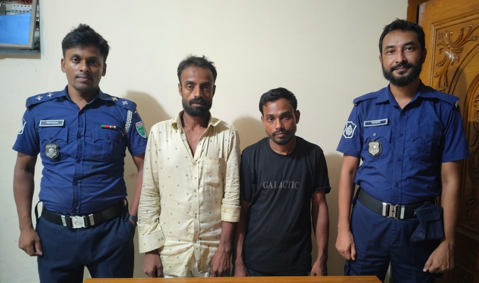 গোলাপগঞ্জে ৩০০ পিস ই'য়া'বাসহ গ্রে'প্তার ২