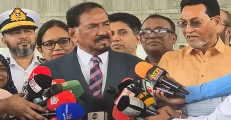ব্যাংকক থেকে ফিরে স্পিকার: রাষ্ট্রপতির পদত্যা*গ বিষয়ে অবগত নই