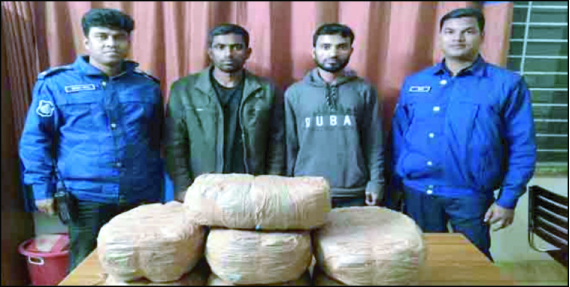 মাধবপুরে ১৪ কেজি গাঁজাসহ দুই মাদক কারবারি আটক