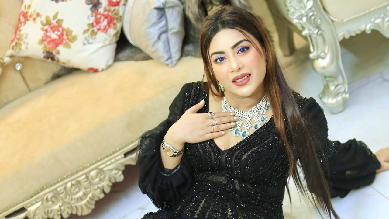 আমাকে মেরে ফেলার হু ম কি দেওয়া হচ্ছে : মিষ্টি জান্নাত 