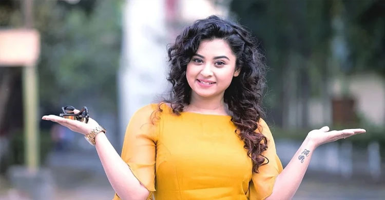 মা হওয়ার গুঞ্জনে মুখ খুললেন বুবলী