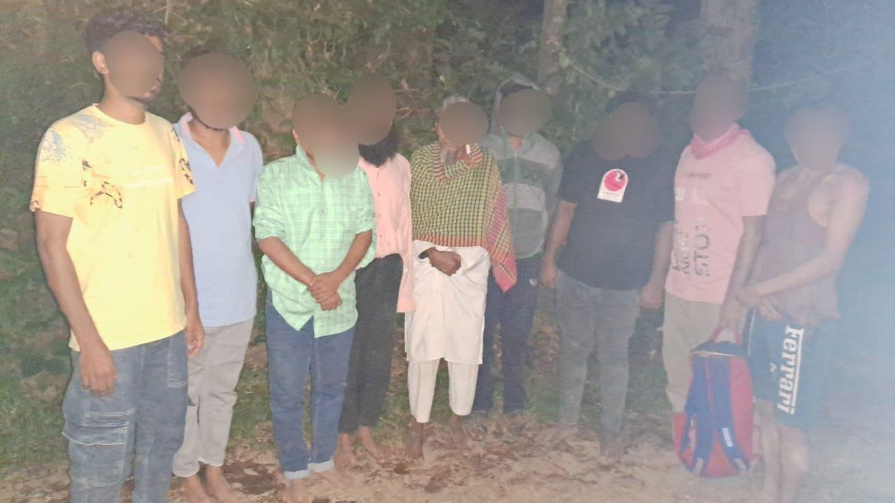ভারতে ১৫ বাংলাদেশি আ ট ক