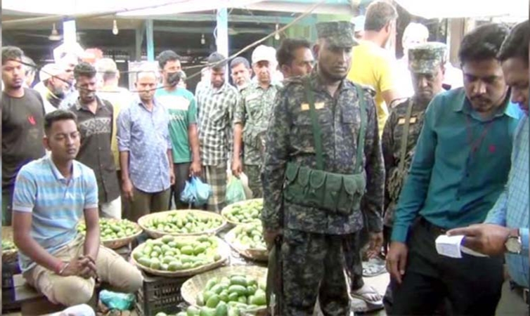 হবিগঞ্জে অতিরিক্ত দামে লেবু বিক্রি করায় দোকানিকে জরিমানা