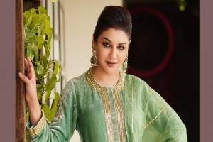 কী বলবো, কে শুনবে আমার কথা? 