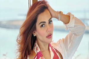 নুসরাত ফারিয়ার এক যুগের হিসাব-নিকাশ