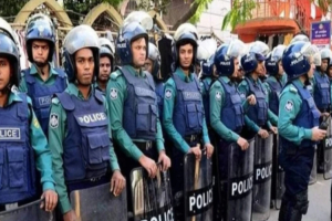 পুলিশের পোশাকে ফের পরিবর্তন, গাঢ় নীল-অলিভ রঙ অনুমোদন পুলিশের পোশাকে ফের পরিবর্তন, গাঢ় নীল-অলিভ রঙ অনুমোদন