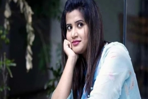 ন্যায়বিচার চাইলেন ন্যানসি, চাচার বি*রুদ্ধে জমি দখলের  অ ভি যো গ