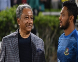 পাপনের বাসায় জরুরি বৈঠকে সাকিব-হাথুরু