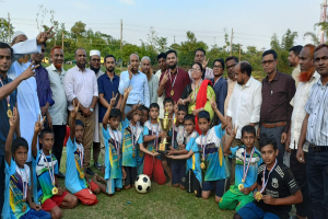 জৈন্তাপুরে প্রাথমিক বিদ্যালয় গোল্ডকাপ ফুটবল টুর্নামেন্ট অনুষ্ঠিত