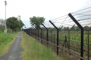 বাংলাদেশিকে গু*লি করে হ ত্যা বি এস এফে র