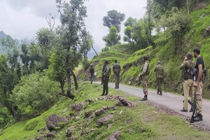 কা*শ্মিরে ভা র তী য় তিন সৈন্য নি হ ত