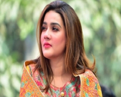 মনোনয়ন পেলেন না চিত্রনায়িকা মাহিয়া মাহি