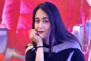 আমি আর বেশিদিন অভিনয় করব না: অহনা