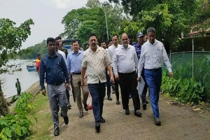 হালির হাওরের উড়াল সড়ক প্রকল্প পরিদর্শনে মন্ত্রীপরিষদ সচিব নাসিমুল গনি