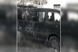 পাকিস্তানে যাত্রীবাহী গাড়িতে বন্দুকধারীর গুলি, নিহত ৩৮