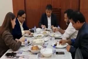 ডিবি হারুনের সঙ্গে ভাত খেলেন তাপস-অপু