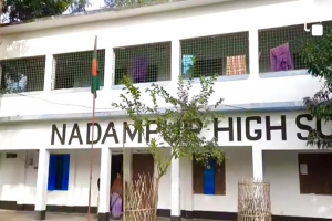 নবীগঞ্জে বিদ্যালয়ে সংসার পেতেছেন প্রধান শিক্ষিকা!
