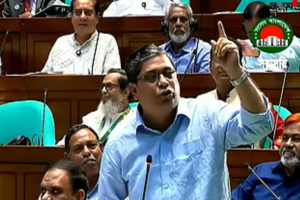 লন্ডনে গিয়ে  জুলাই আন্দোলনের ‘ট্রফি’  বিএনপিকে দিয়ে আসেন অধ্যাপক ইউনূস:   স্থানীয় সরকার প্রতিমন্ত্রী
