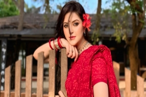 আল্লাহ কিছু নেওয়ার আগে কিছু দেন’—পরীমণির আবেগঘন বার্তা