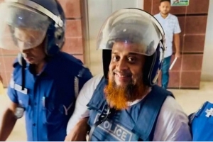 বিয়ানীবাজারের আওয়ামী লীগ নেতা পল্লবকে কা'রাগারে প্রেরণ বিয়ানীবাজারের আওয়ামী লীগ নেতা পল্লবকে কা'রাগারে প্রেরণ