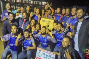 শায়েস্তাগঞ্জে মরহুম জন্টু স্মৃতি নাইট ফ্রীজকাপ ক্রিকেট টুর্নামেন্টের ফাইনাল খেলা ও পুরস্কার বিতরণী অনুষ্ঠিত