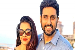 'বউয়ের কথা শুনে চলুন'হঠাৎ কেন বললেন অভিষেক?
