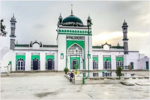 মসজিদে সমী*ক্ষা ঘিরে সং ঘা ত, নি হ ত বেড়ে ৪
