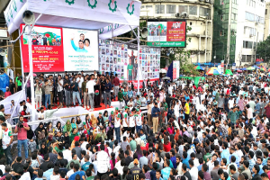 রাজধানীর শাহবাগ মোড়ে আনুষ্ঠানিকভাবে ছা ত্র দলের সমাবেশ