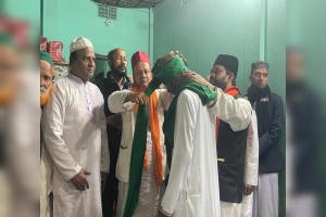 চুনারুঘাট মুড়ারবন্দ দরবার শরীফের হাফিজিয়া মাদ্রাসায় ছাত্রদের পাগড়ি পরিধান ও দোয়া মাহফিল 