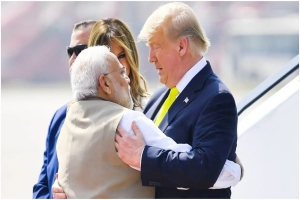 ট্রাম্পের দাবিতে বেকায়দায় পড়ছেন মোদি?