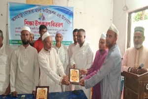 ছাতকের আল ইখওয়ান হাফিজিয়া মহিলা দাখিল মাদ্রাসায় সাংবাদিক আহমদ আলী হিরন সংবর্ধিত