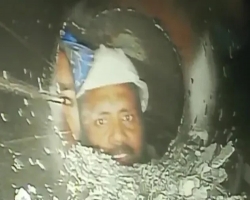 ক্যামেরায় ধরা পড়লেন টানেলে আটকা ৪১ শ্রমিক