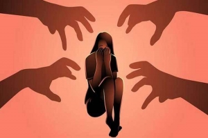 ভা র তে দলিত কিশোরীকে ৫ বছর ধরে ধ র্ষ ণ করে ৬০ জন