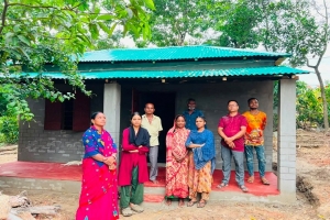 এমপির উদ্যোগে নতুন ঘর পেল চা বাগানের আদিবাসী শ্রমিক পরিবার