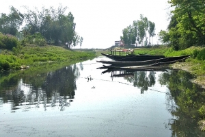 শিল্পবর্জ্যে বিপর্যয়ের মুখে সুতাং নদী
