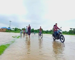 ভারী বর্ষণ ও পাহাড়ি ঢলে সুনামগঞ্জে বাড়ছে নদ-নদীর পানি
