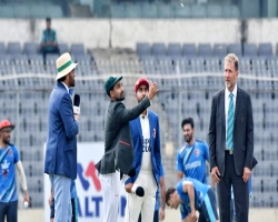 টস হেরে ব্যাটিংয়ে বাংলাদেশ