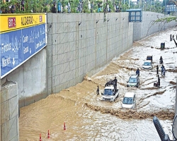 ভারী বৃষ্টিতে পাকিস্তানে ৯ জনের মৃত্যু