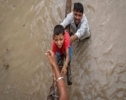 যমুনার পানি দিল্লির রাস্তায়, শত শত মানুষ নিরাপদ আশ্রয়ে
