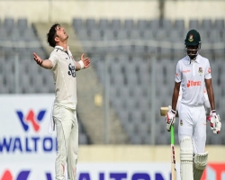 ২০ রান তুলতেই ৫ উইকেট হারিয়ে অলআউট বাংলাদেশ